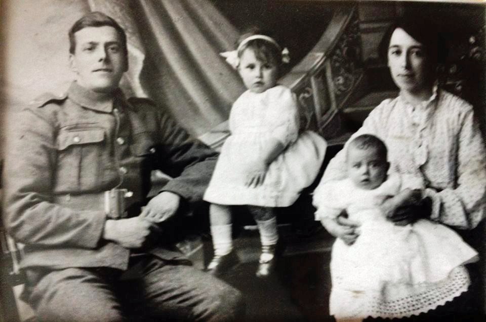 Fred and Ada with children Rosalie and Jack