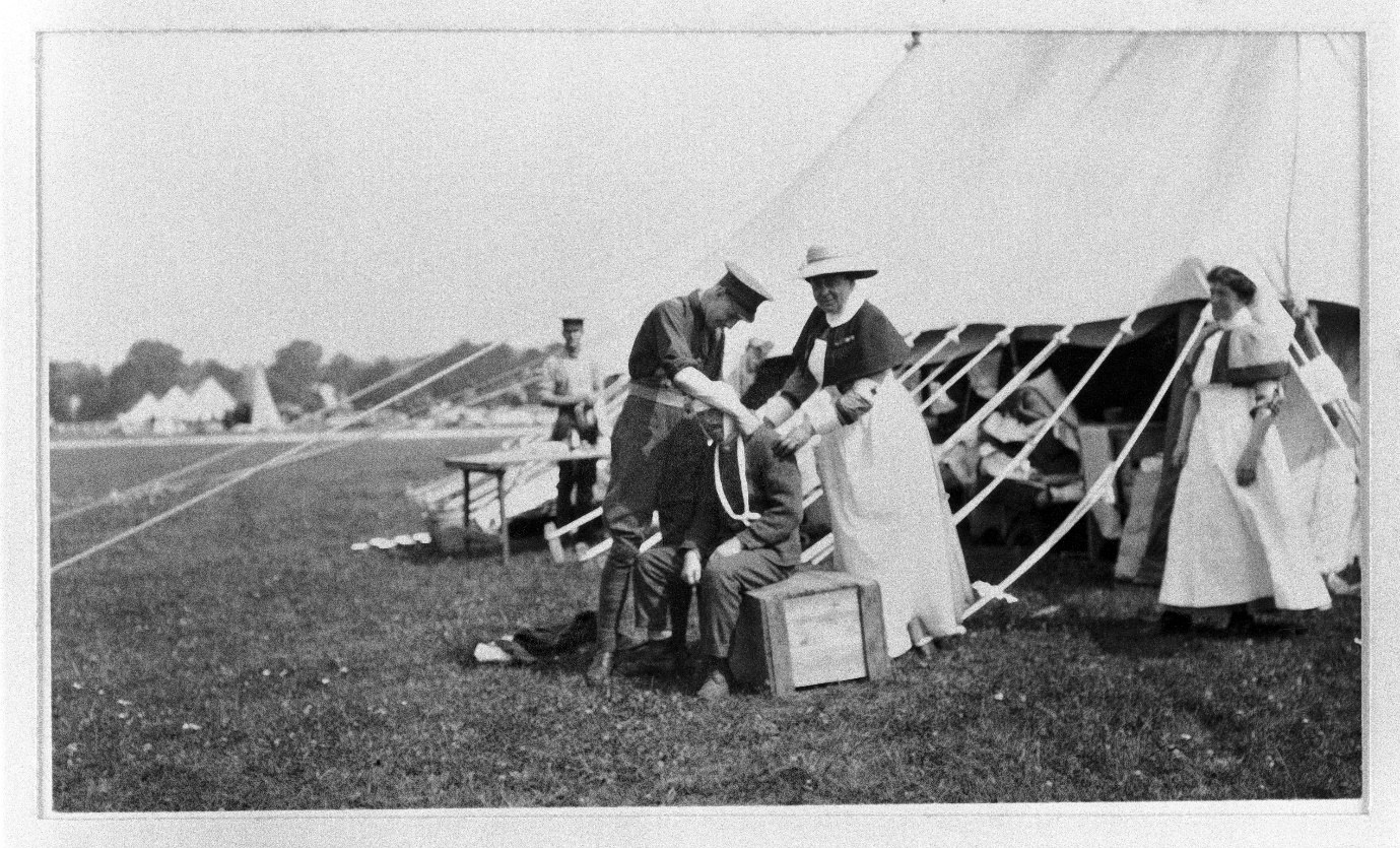 No. 5 General Hospital at Rouen (posed in good weather). There were a number in Rouen. Wikipedia Commons: © Wellcome Images RAMC 738/8 Phot No. L0027212