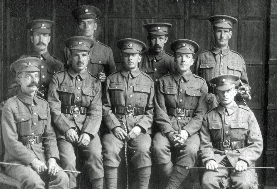 Harvey Ruff (back row extreme right)