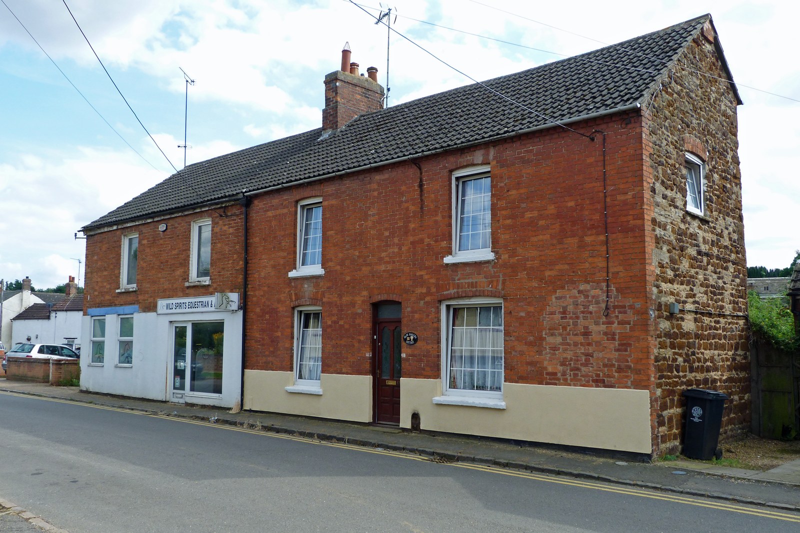 Olde Bakery Cottage (17 High Street) Author’s Photograph 2012