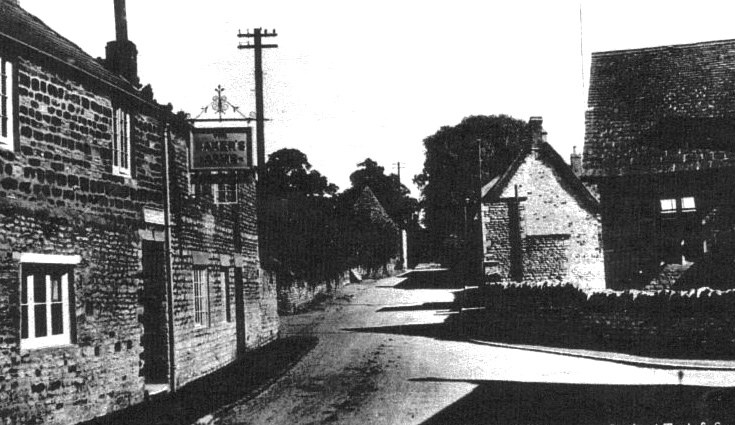 The Bakers Arms in Woodford in late 1930s (photograph kindly provided by Bill Warren).