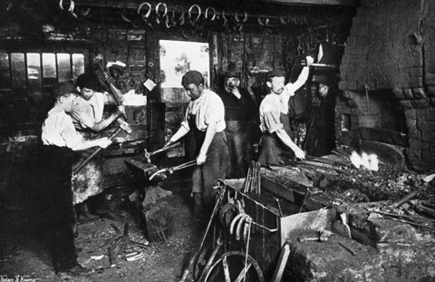 Interior of a Forge (Country Life Journal March 1904. MERL P DX1091/8) With the kind permission of The Museum of English Rural Life